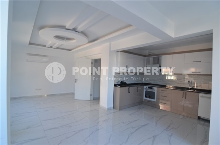 Вместительная трёхкомнатная квартира 145 м2 в самом центре Аланьи. Продается без мебели.-id-3776-фото-3