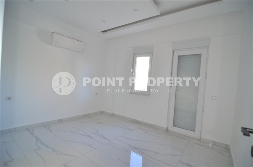 Вместительная трёхкомнатная квартира 145 м2 в самом центре Аланьи. Продается без мебели.-id-3776-фото-11