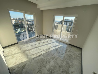 Просторный дуплекс на 5-м этаже с мансардой с панорамным видом на город и море.-id-3785-фото-3