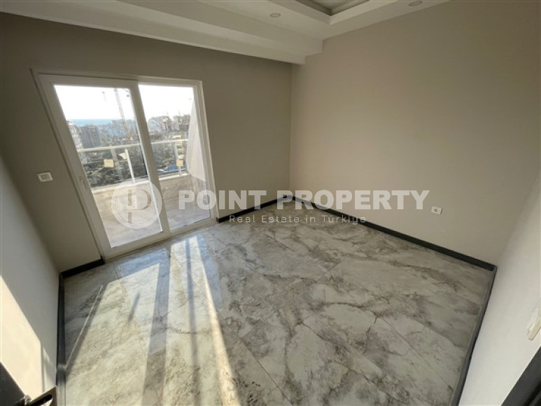 Просторный дуплекс на 5-м этаже с мансардой с панорамным видом на город и море.-id-3785-фото-4