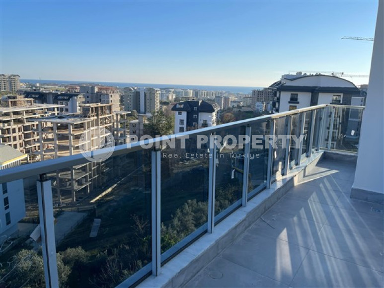 Просторный дуплекс на 5-м этаже с мансардой с панорамным видом на город и море.-id-3785-фото-7