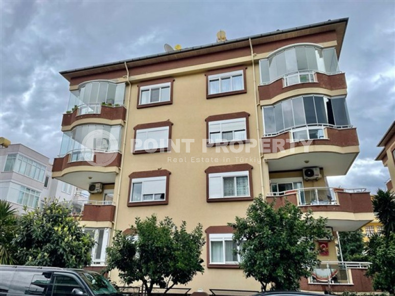 Four-room penthouse 170 m2 with three balconies and a terrace, Oba district-id-3792-photo-2