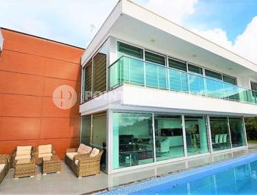 Шестикомнатная вилла с общей площадью 366 м2 и роскошным обзором в районе Аланьи, Тепе-id-3793-фото-2