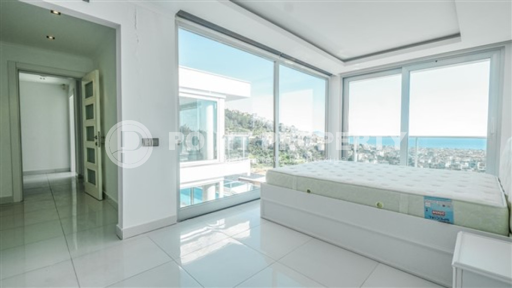 Six-room villa with a total area of 366 m2 and a luxurious view in Alanya, Tepe-id-3793-photo-15