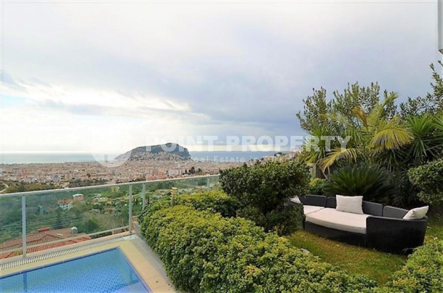 Six-room villa with a total area of 366 m2 and a luxurious view in Alanya, Tepe-id-3793-photo-19