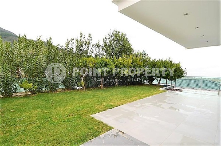 Six-room villa with a total area of 366 m2 and a luxurious view in Alanya, Tepe-id-3793-photo-22