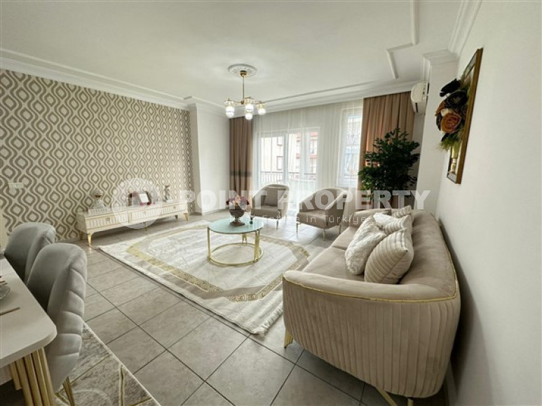 Furnished three-room apartment, 115m² 300m from the sea in Oba, Alanya-id-2742-photo-2