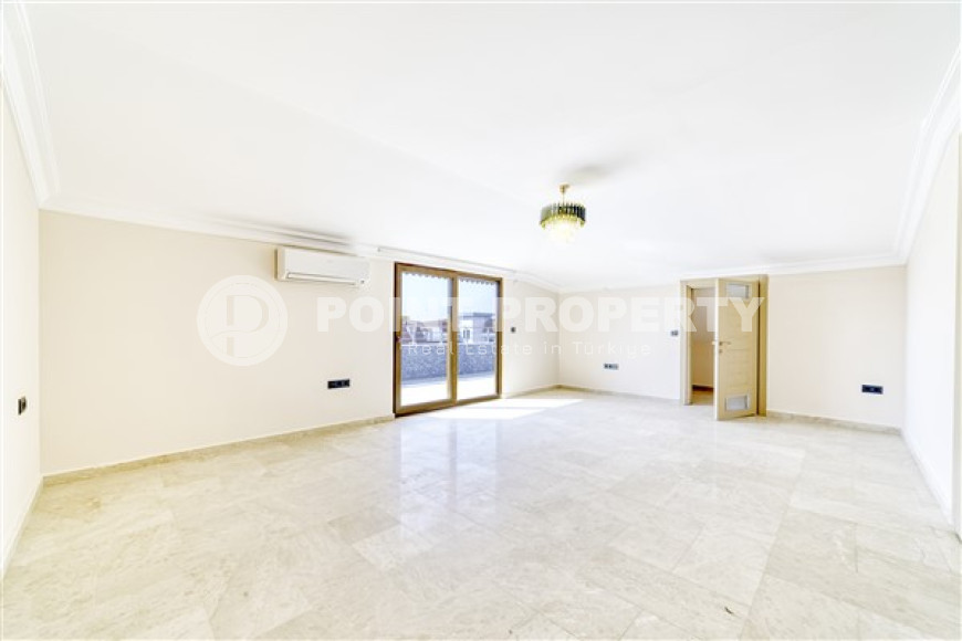Bright, spacious apartment on the 5th floor in the cozy Kestel area.-id-3799-photo-3