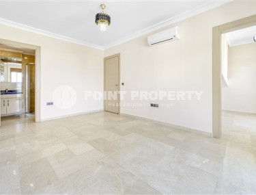 Bright, spacious apartment on the 5th floor in the cozy Kestel area.-id-3799-photo-4