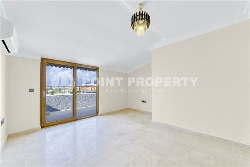 Bright, spacious apartment on the 5th floor in the cozy Kestel area.-id-3799-photo-5