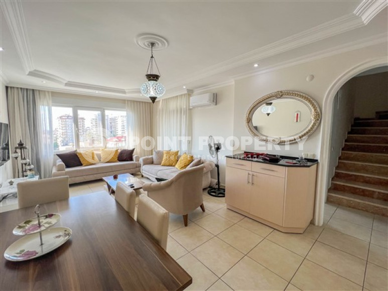 Дуплекс на 9-м этаже с мансардой в центре спокойного района Джикджилли.-id-3808-фото-2