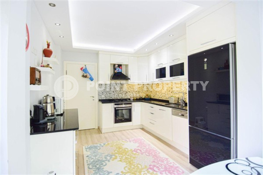 Красивый пятикомнатный дуплекс 200 м2 с двумя балконами, центр Аланьи-id-3809-фото-7