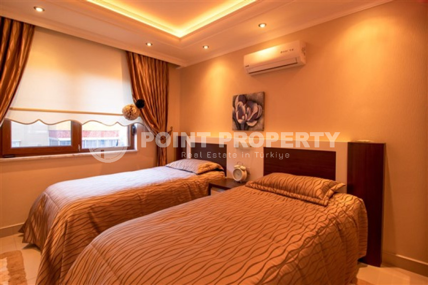 Вместительные апартаменты 140 м2 в 500 метрах от обустроенных пляжей района Махмутлар-id-3812-фото-3