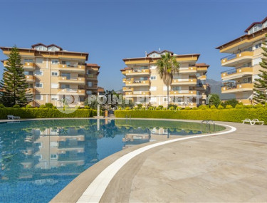 Comfortable two-level apartment 235 m2 with three balconies and furniture, Oba district-id-3814-photo-3