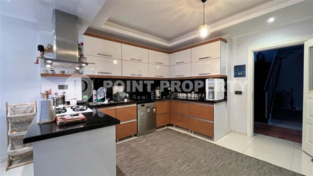 Duplex 5+1 with designer renovation and garden, property with Point Property-id-3817-photo-7