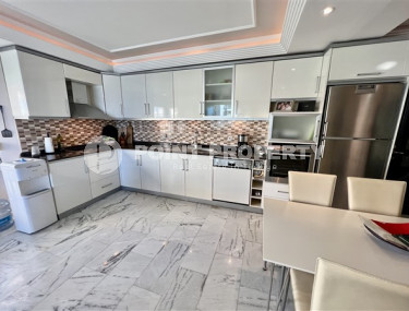 Трехкомнатные апартаменты с современным дизайном на берегу моря в районе Тосмур.-id-3820-фото-3