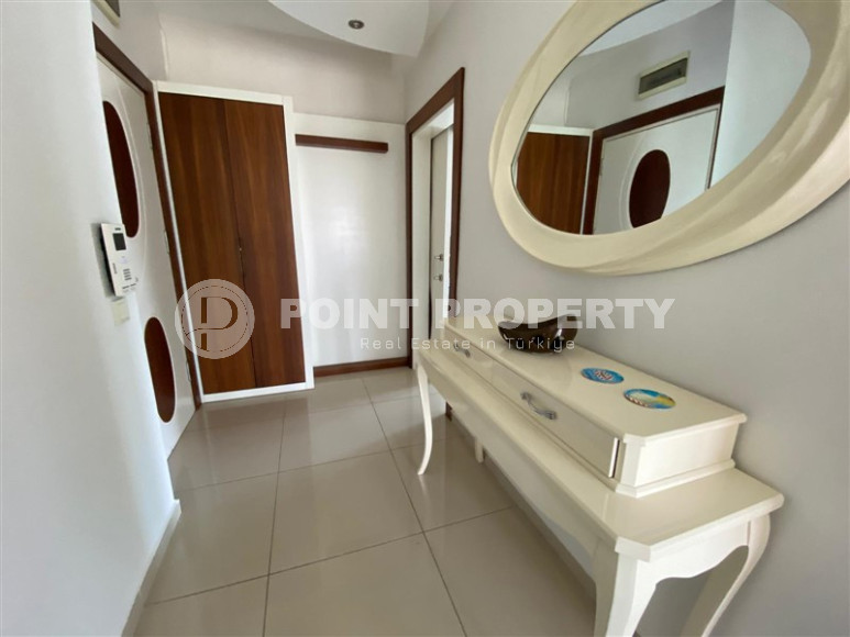 Меблированная трехкомнатная квартира в районе Кестель, 115м2. До моря 400 метров.-id-1324-фото-12