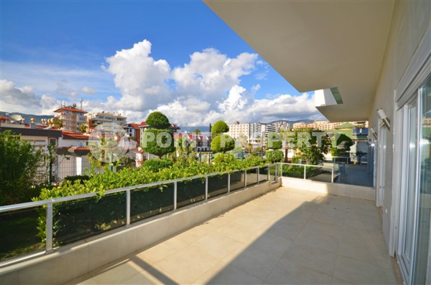 Четырехкомнатный дуплекс с площадью 180 м2 в 150 метрах от пляжа, район Кестель-id-3824-фото-6