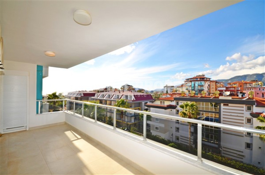 Четырехкомнатный дуплекс с площадью 180 м2 в 150 метрах от пляжа, район Кестель-id-3824-фото-12