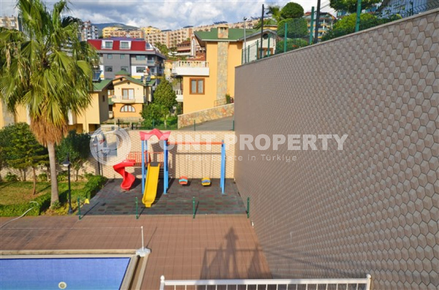 Четырехкомнатный дуплекс с площадью 180 м2 в 150 метрах от пляжа, район Кестель-id-3824-фото-17