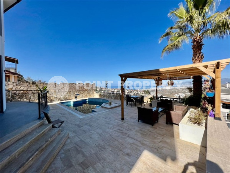 Роскошная двухэтажная вилла 4+1 с бассейном и уютным садом.-id-3826-фото-4