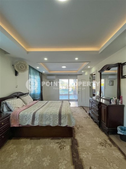 Пятикомнатный большой пентхаус 260 м2 в районе Джикджилли. Продается без мебели.-id-3832-фото-2