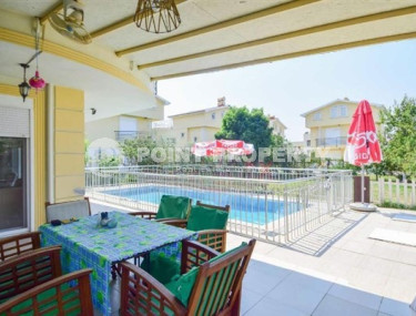 Пятикомнатная триплексная вилла с площадью 215 м2, район Конаклы, 500 метров до Средиземного моря-id-3833-фото-2