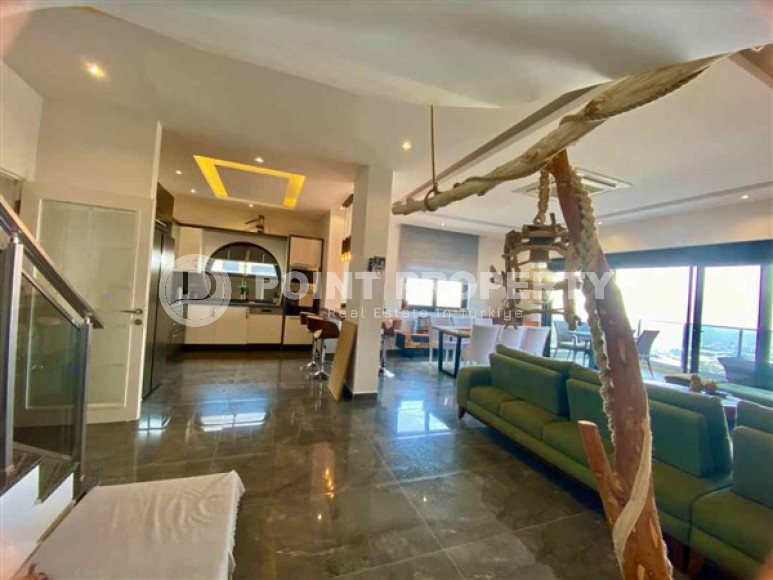 Двухуровневая квартира с роскошным дизайном помещений 150 м2, район Каргыджак-id-3835-фото-4