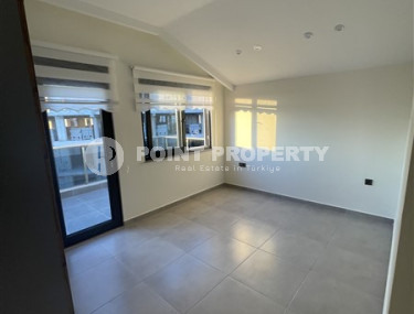 Three-room penthouse with an area of 134 m2 in a new complex in 2021, Mahmutlar district-id-3838-photo-3