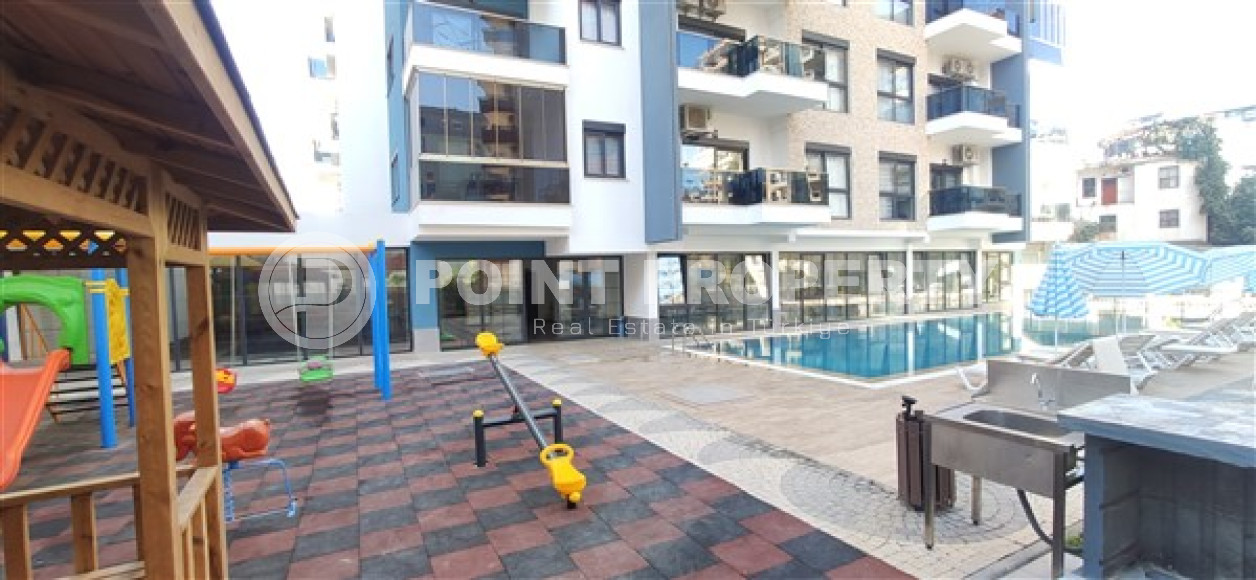 Three-room penthouse with an area of 134 m2 in a new complex in 2021, Mahmutlar district-id-3838-photo-16