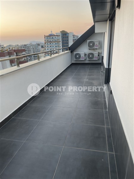 Duplex on the 9th floor with panoramic views of the city.-id-3839-photo-9