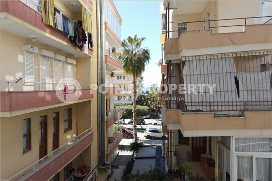 Квартира 1+1 с мебелью и бытовой техникой в 250 метрах от центра района Махмутлар.-id-3843-фото-4