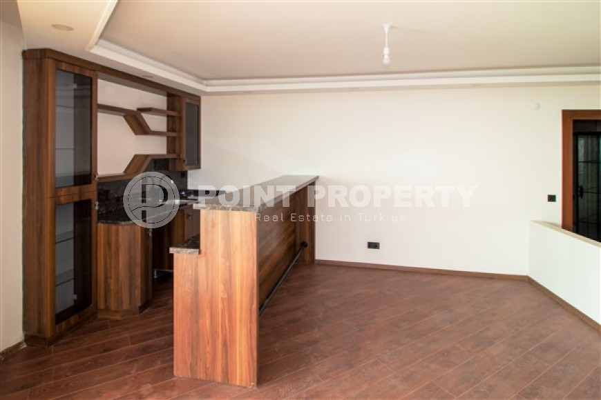 Spacious two-level apartment on the 9th floor with an attic with panoramic sea views.-id-3845-photo-4