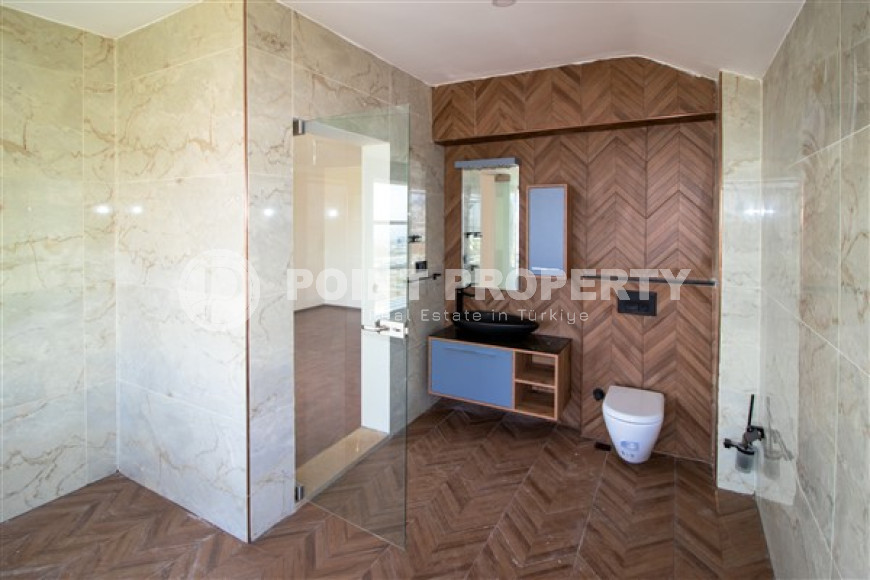 Spacious two-level apartment on the 9th floor with an attic with panoramic sea views.-id-3845-photo-9