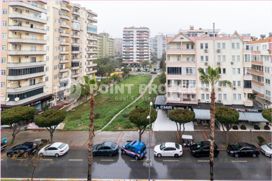 Duplex on the 5th floor with an attic in the very center of Mahmutlar.-id-3847-photo-13