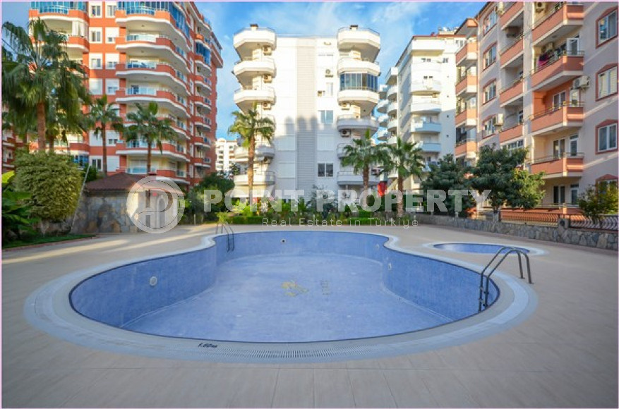 Duplex on the 5th floor with an attic in the very center of Mahmutlar.-id-3847-photo-17