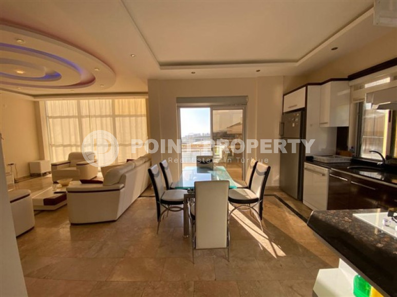 Villa 5+1 with a private pool and garden in the Mahmutlar area.-id-3848-photo-4