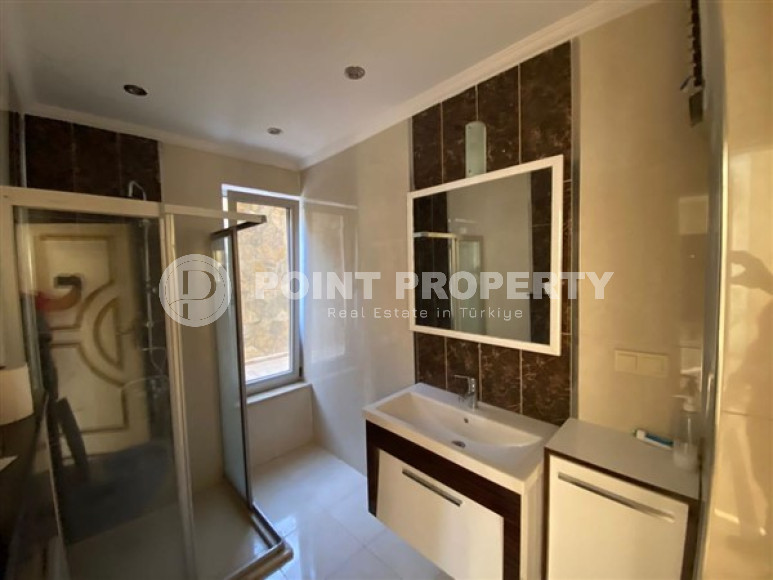 Villa 5+1 with a private pool and garden in the Mahmutlar area.-id-3848-photo-14