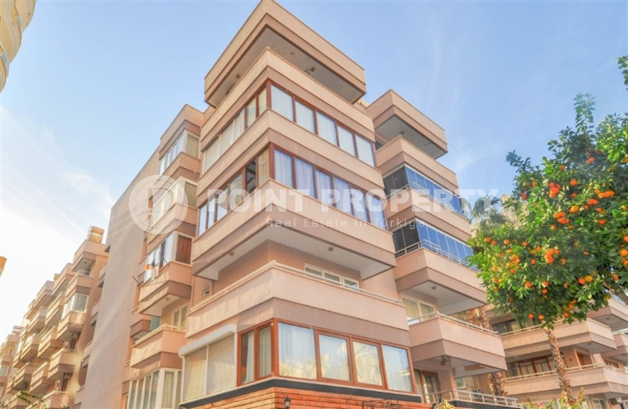 Cozy one-bedroom apartment in the sought-after area of Mahmutlar, just 50 meters from the sea.-id-1325-photo-25