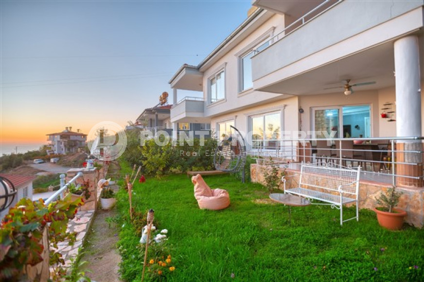 Четырёхкомнатная дуплексная вилла с площадью 170 м2, центр Аланьи, район Бекташ-id-3851-фото-3