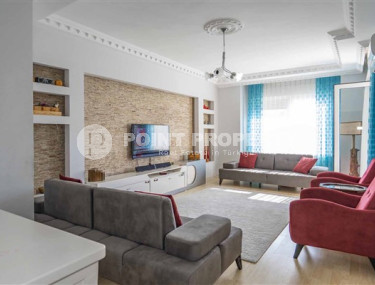 Luxurious six-room penthouse 230 m2 unfurnished, Alanya center-id-3856-photo-1