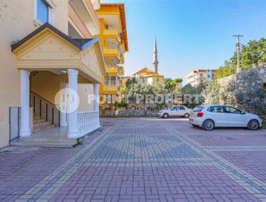 Luxurious six-room penthouse 230 m2 unfurnished, Alanya center-id-3856-photo-3
