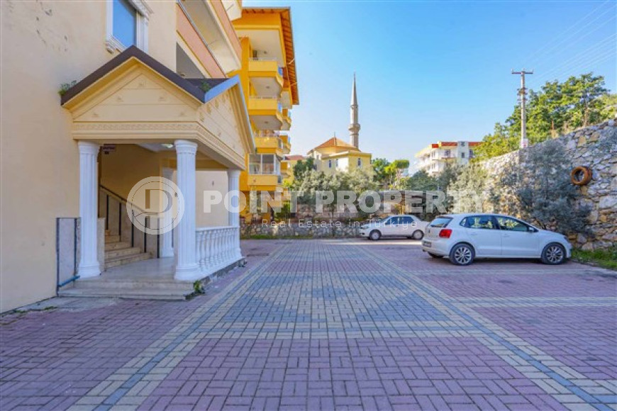 Luxurious six-room penthouse 230 m2 unfurnished, Alanya center-id-3856-photo-3