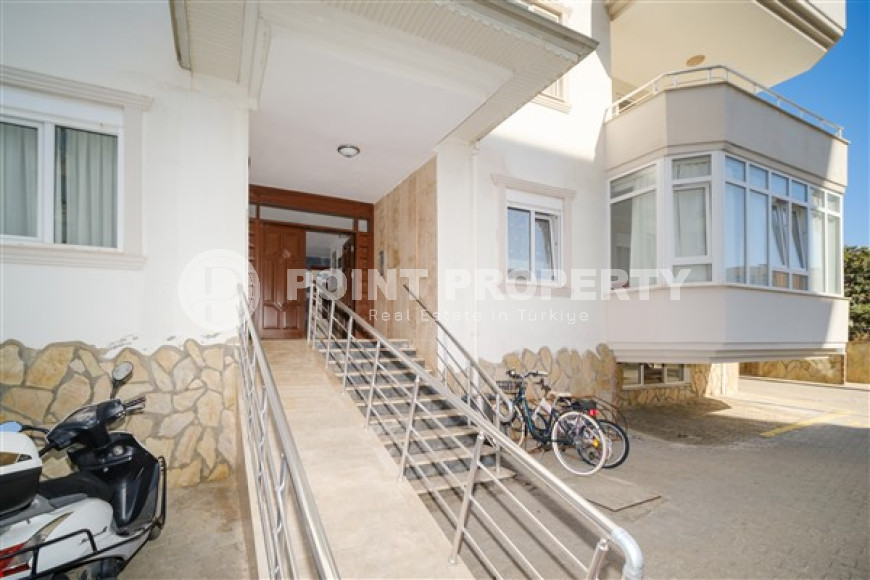 Легкая атмосферная квартира на 5-м этаже с панорамным видом на горы.-id-3860-фото-12