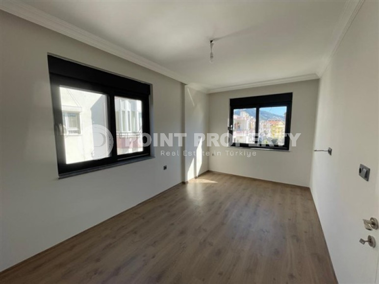 Small 1+1 apartment in fine finishing in the Gazipasa area.-id-3865-photo-2