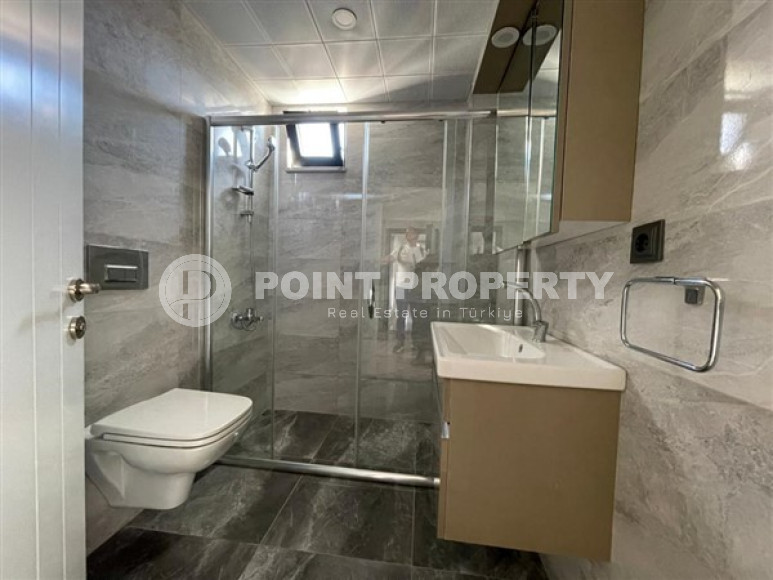 Small 1+1 apartment in fine finishing in the Gazipasa area.-id-3865-photo-5