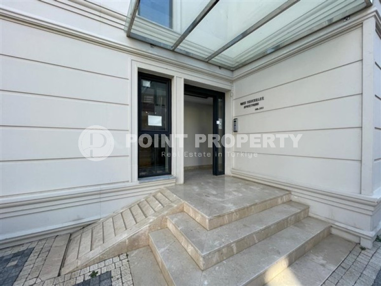 Small 1+1 apartment in fine finishing in the Gazipasa area.-id-3865-photo-6