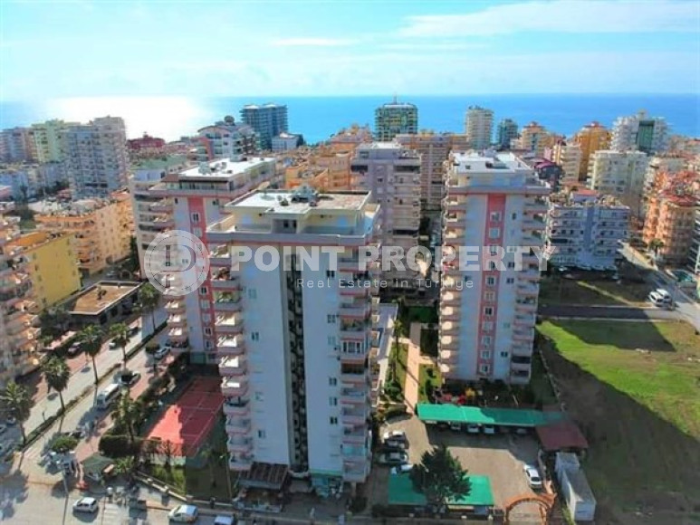 Apartment with three bedrooms in the center of Mahmutlar.-id-3866-photo-9