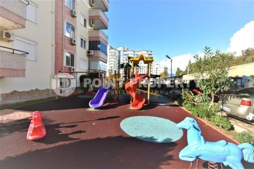 Apartment with three bedrooms in the center of Mahmutlar.-id-3866-photo-10