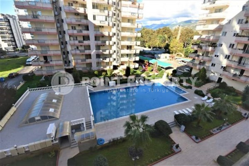 Apartment with three bedrooms in the center of Mahmutlar.-id-3866-photo-12